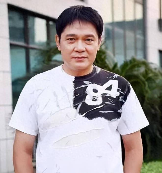 68岁申军谊当年的“钻山豹”瘦成小老头前妻女儿颜值惊掉下巴(图3)