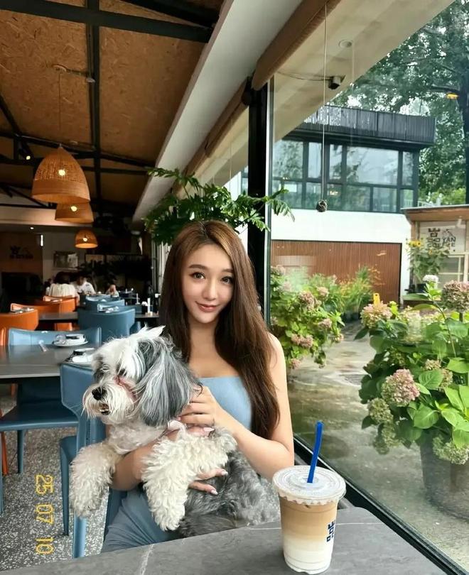 68岁申军谊当年的“钻山豹”瘦成小老头前妻女儿颜值惊掉下巴(图12)