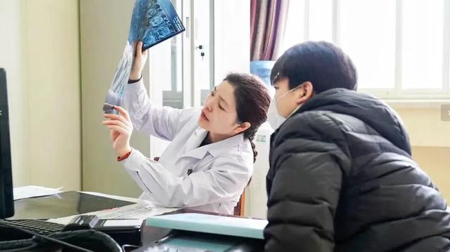 【妇幼风华】刘灵：生命起点守护者(图2)