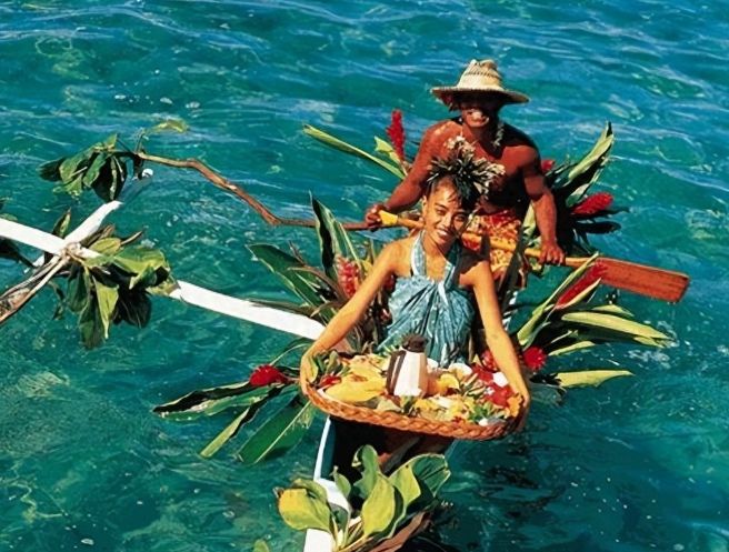 为验证祖先是中国人6名南岛语族后人驾独木舟航行116天来中国(图1)